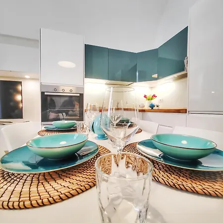 Apartment 187