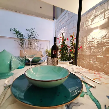 Apartment 187